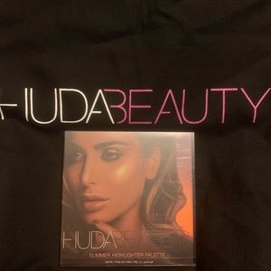 Huda Beauty Highlighter Palette
